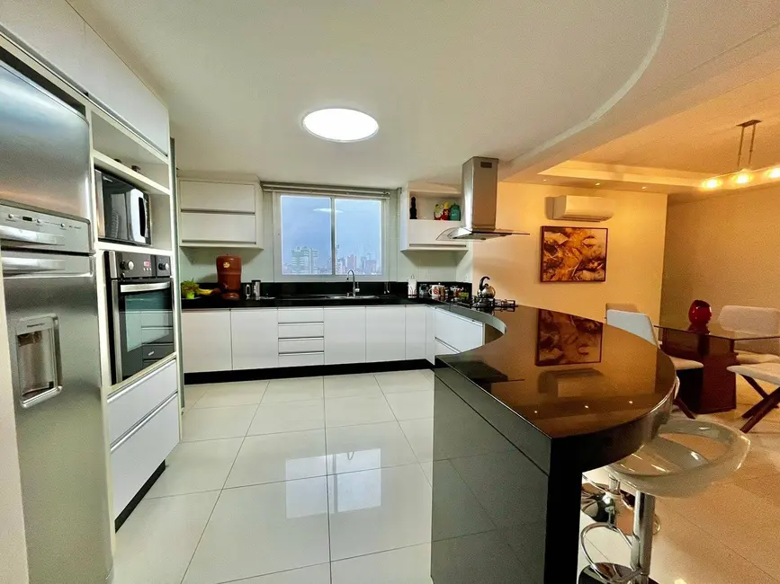 Foto 9 de Apartamento com 3 quartos à venda, 110m2 em Centro, Cascavel - PR