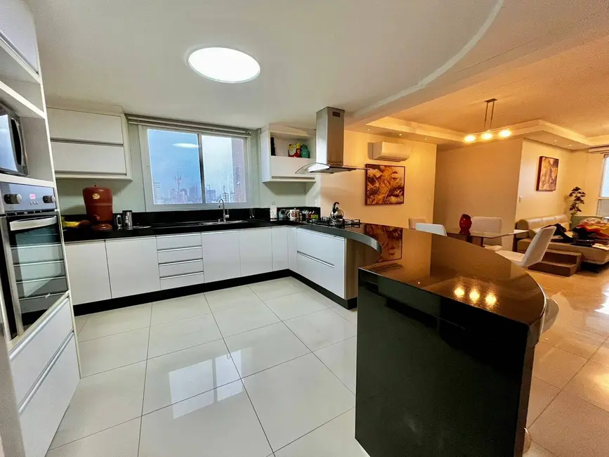 Foto 8 de Apartamento com 3 quartos à venda, 110m2 em Centro, Cascavel - PR