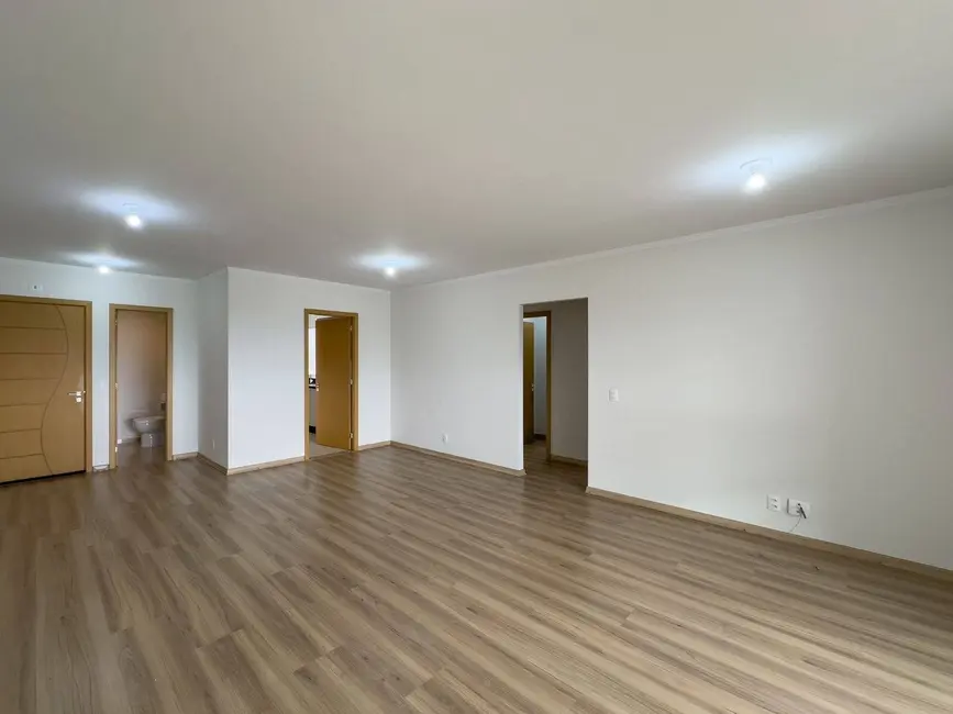 Foto 2 de Apartamento com 3 quartos à venda, 136m2 em Centro, Cascavel - PR