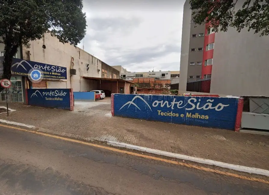 Foto 3 de Terreno / Lote à venda, 780m2 em Centro, Cascavel - PR