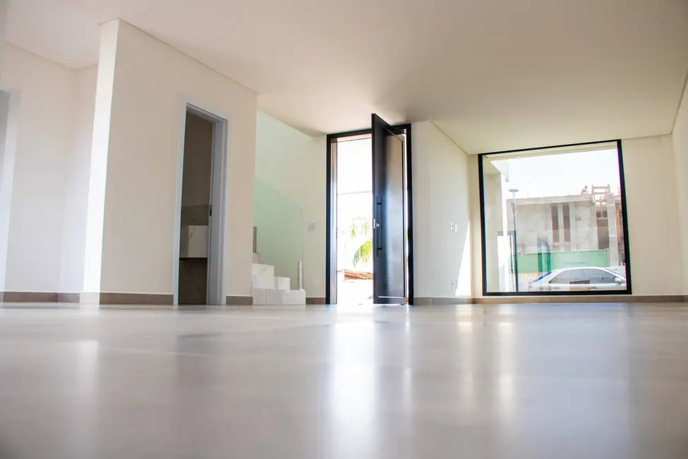 Foto 1 de Casa de Condomínio com 3 quartos à venda, 175m2 em Cancelli, Cascavel - PR