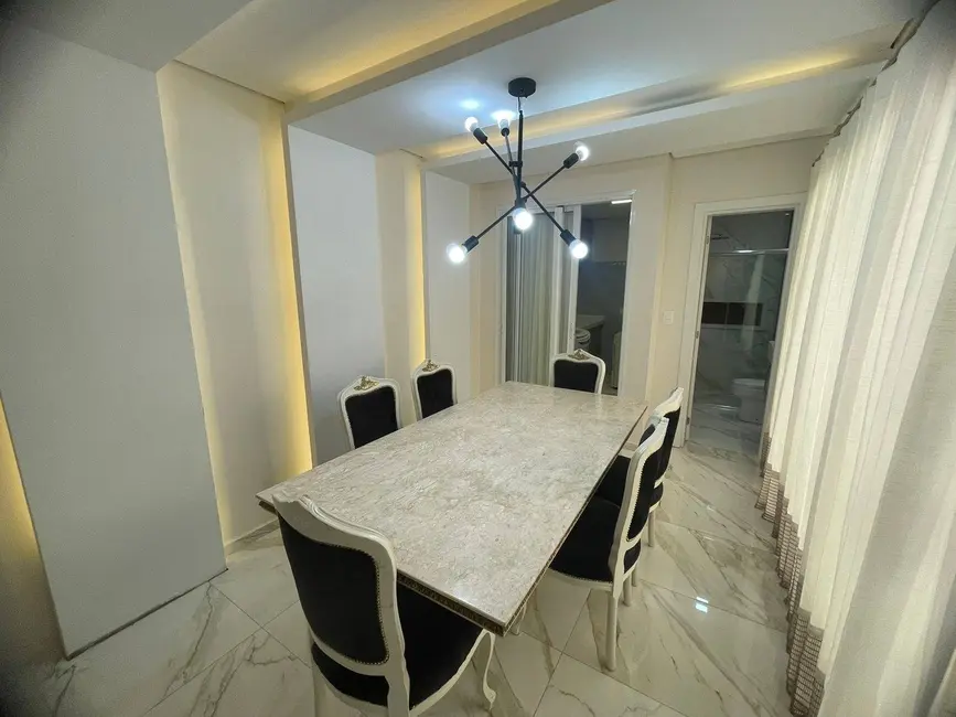 Foto 5 de Sobrado com 3 quartos à venda, 200m2 em Cascavel - PR