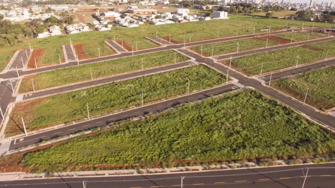 Terreno / Lote à venda, 200m2 em Brazmadeira, Cascavel - PR - imagem 3 Foto 3 de Terreno / Lote à venda, 200m2 em Brazmadeira, Cascavel - PR