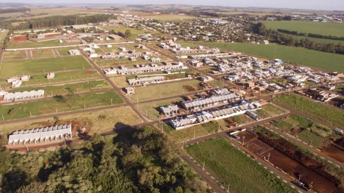 Foto 3 de Terreno / Lote à venda, 200m2 em Santos Dumont, Cascavel - PR