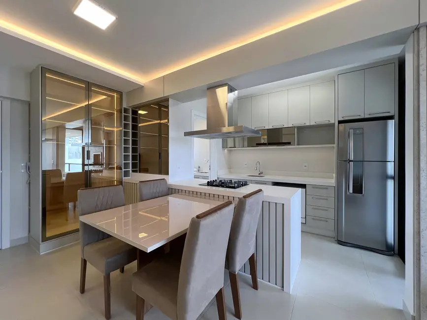 Foto 3 de Apartamento com 2 quartos à venda, 73m2 em Centro, Cascavel - PR