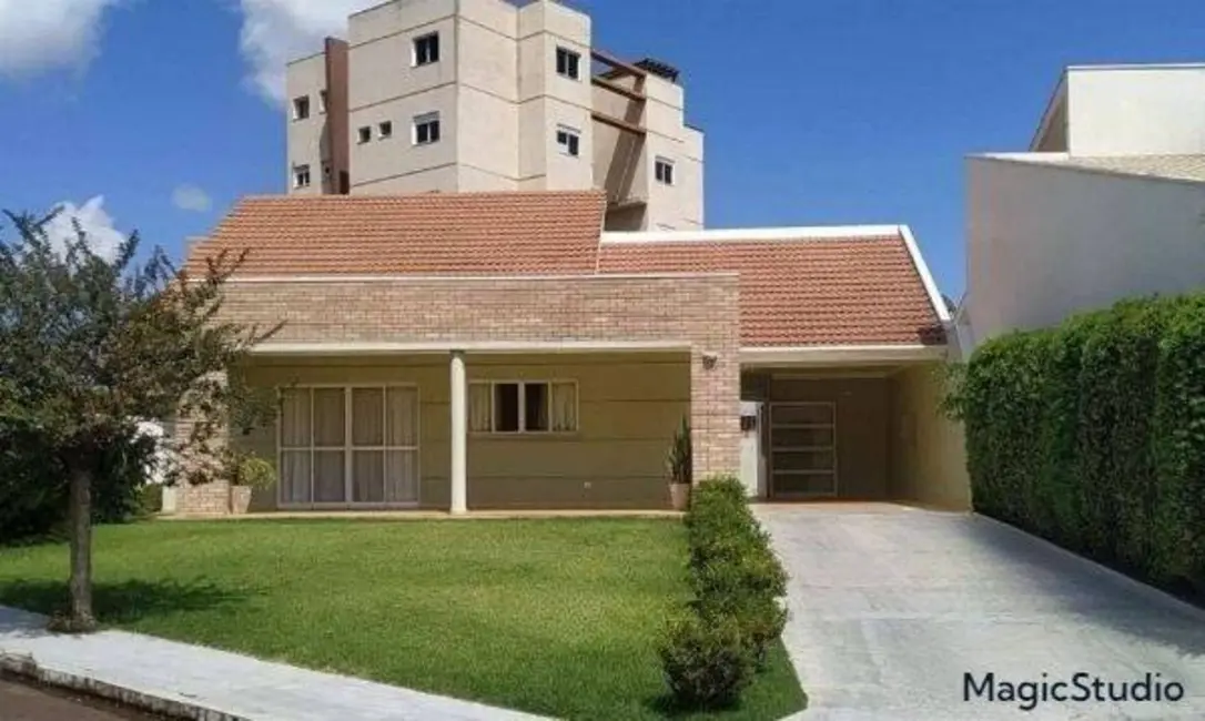 Foto 1 de Casa de Condomínio com 3 quartos à venda, 600m2 em Country, Cascavel - PR