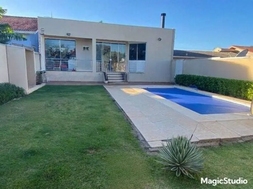 Foto 2 de Casa com 4 quartos à venda, 373m2 em Região do Lago, Cascavel - PR