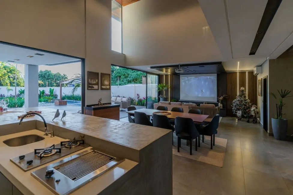 Foto 8 de Sobrado com 3 quartos à venda, 750m2 em Canadá, Cascavel - PR