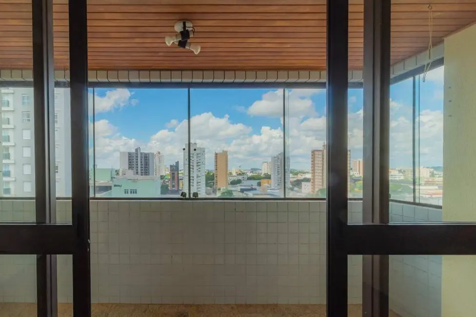 Foto 3 de Apartamento com 4 quartos à venda, 182m2 em Centro, Cascavel - PR