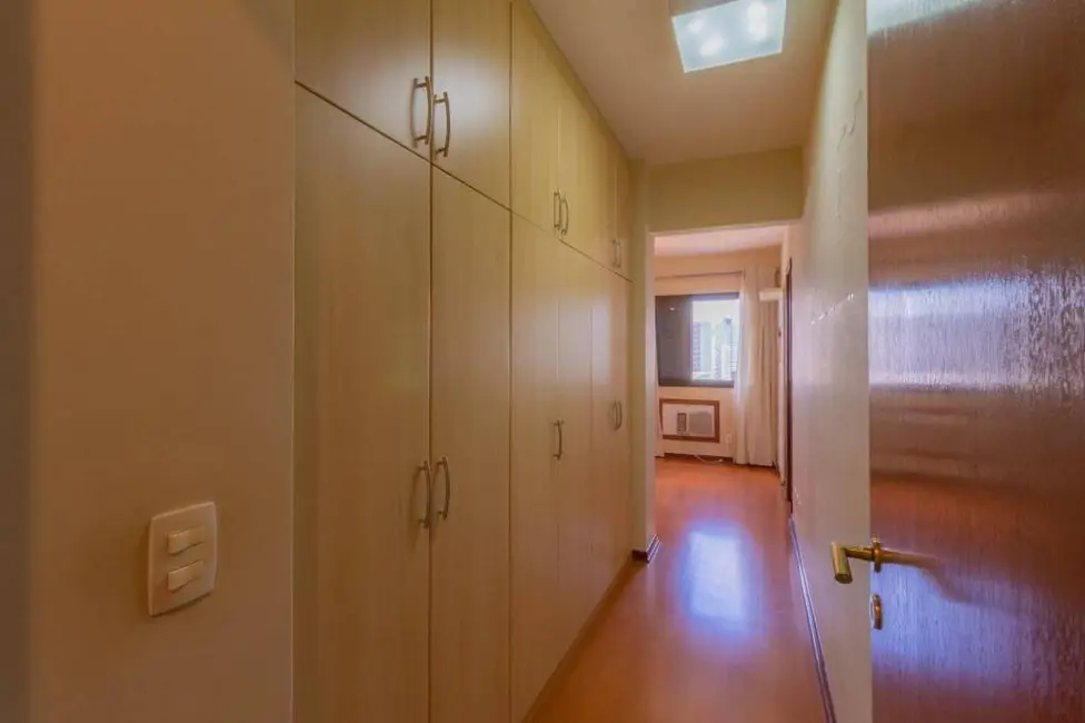 Foto 8 de Apartamento com 4 quartos à venda, 182m2 em Centro, Cascavel - PR