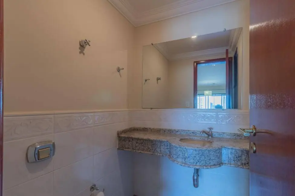 Foto 5 de Apartamento com 4 quartos à venda, 182m2 em Centro, Cascavel - PR