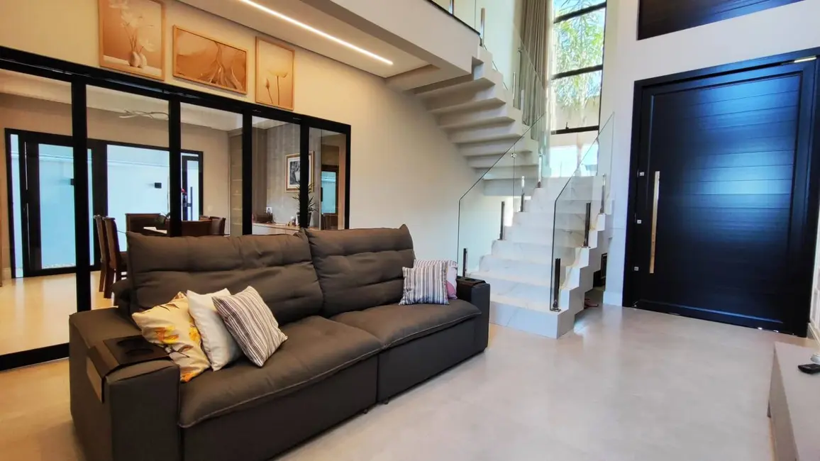 Foto 1 de Casa de Condomínio com 3 quartos à venda, 190m2 em FAG, Cascavel - PR