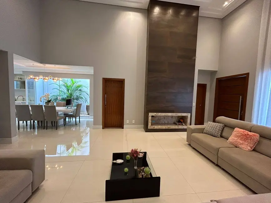 Foto 2 de Casa com 4 quartos à venda, 430m2 em Neva, Cascavel - PR