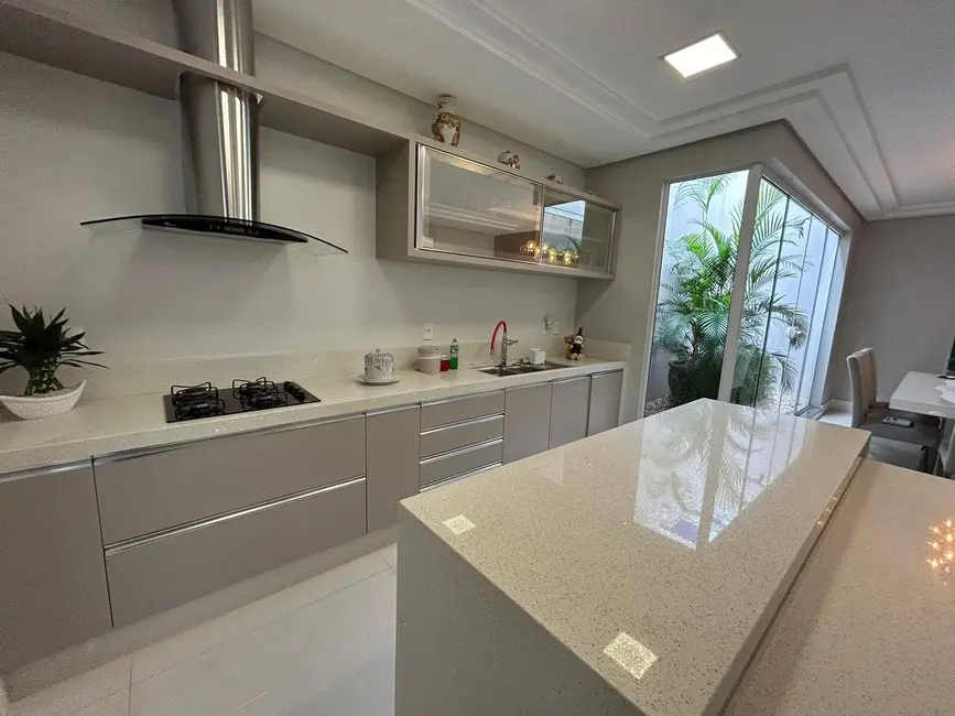 Foto 9 de Casa com 4 quartos à venda, 430m2 em Neva, Cascavel - PR