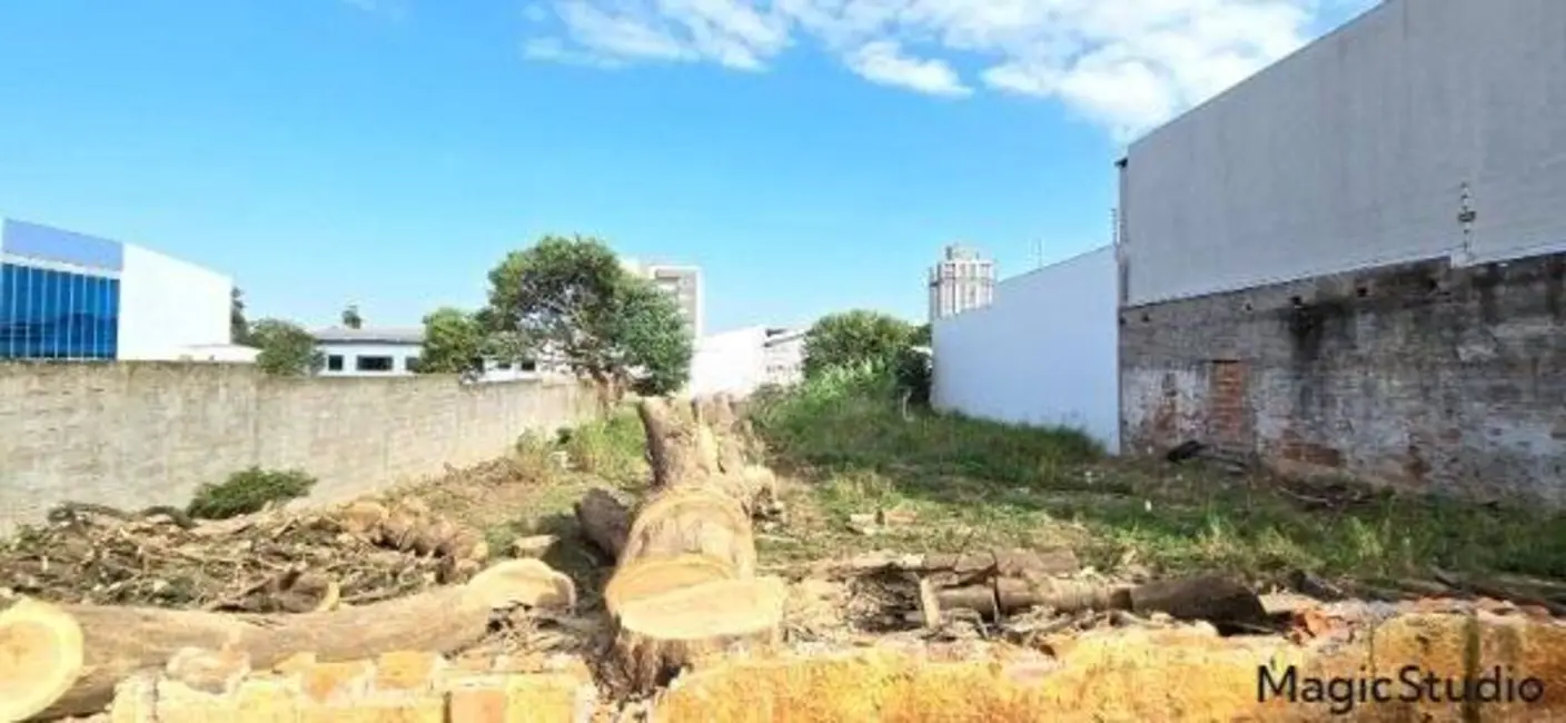 Foto 2 de Terreno / Lote à venda, 644m2 em Centro, Cascavel - PR