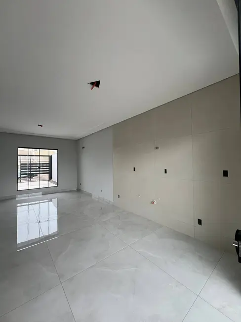 Foto 2 de Sobrado com 3 quartos à venda, 135m2 em Floresta, Cascavel - PR