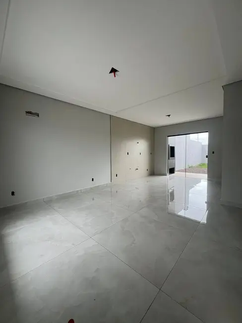 Foto 1 de Sobrado com 3 quartos à venda, 135m2 em Floresta, Cascavel - PR