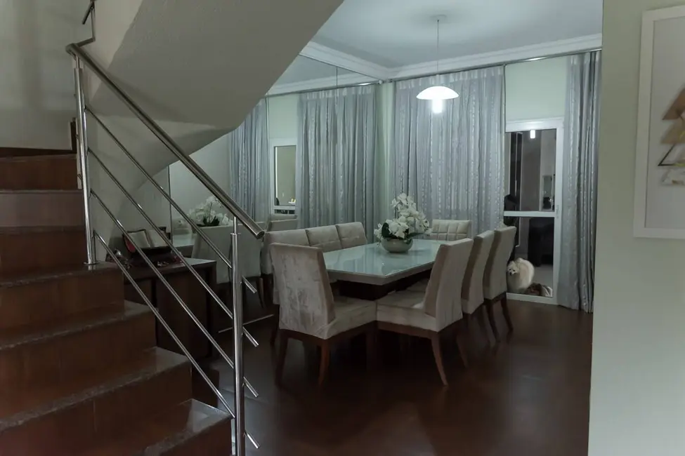 Foto 4 de Sobrado com 4 quartos à venda, 200m2 em Country, Cascavel - PR