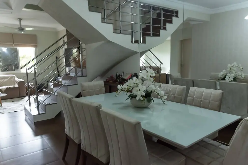 Foto 5 de Sobrado com 4 quartos à venda, 200m2 em Country, Cascavel - PR