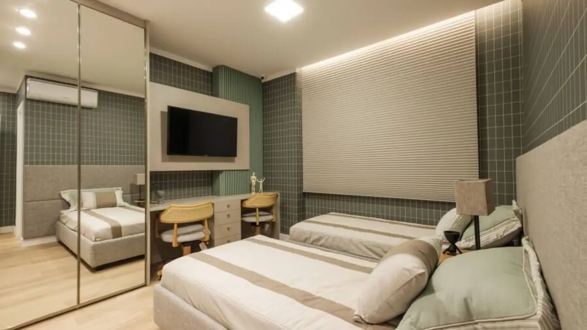 Foto 8 de Apartamento com 3 quartos à venda, 150m2 em Centro, Cascavel - PR