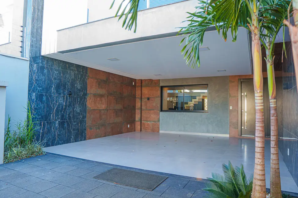 Foto 2 de Sobrado com 3 quartos à venda, 236m2 em Recanto Tropical, Cascavel - PR