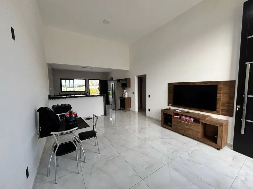 Foto 3 de Casa com 2 quartos à venda e para alugar, 250m2 em Itupeva - SP