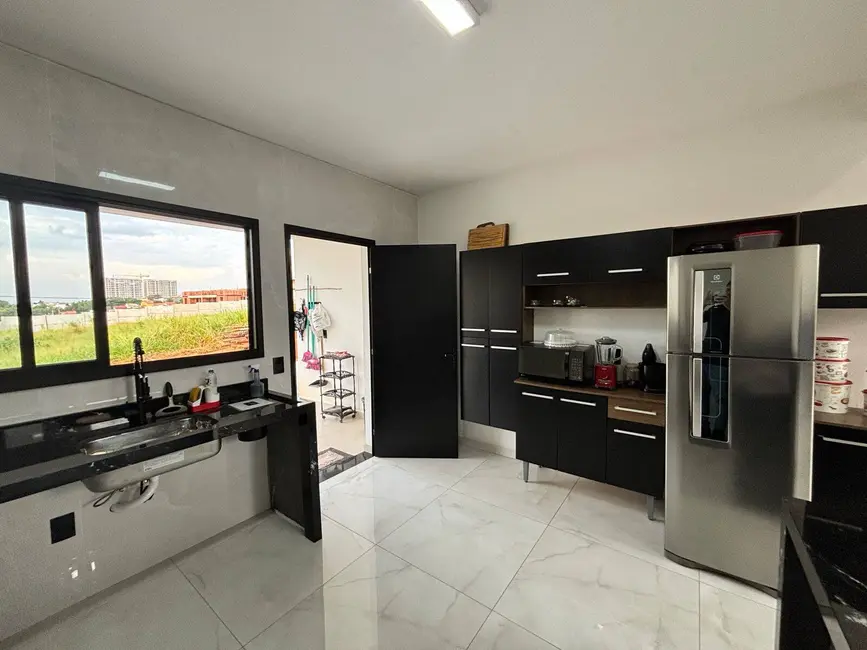 Foto 6 de Casa com 2 quartos à venda e para alugar, 250m2 em Itupeva - SP