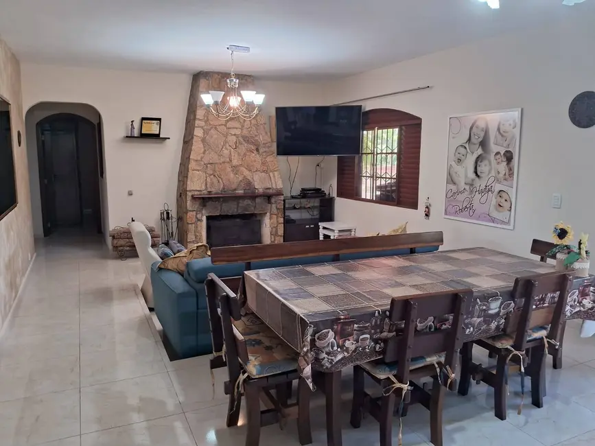 Foto 3 de Chácara com 3 quartos à venda, 8000m2 em Itupeva - SP