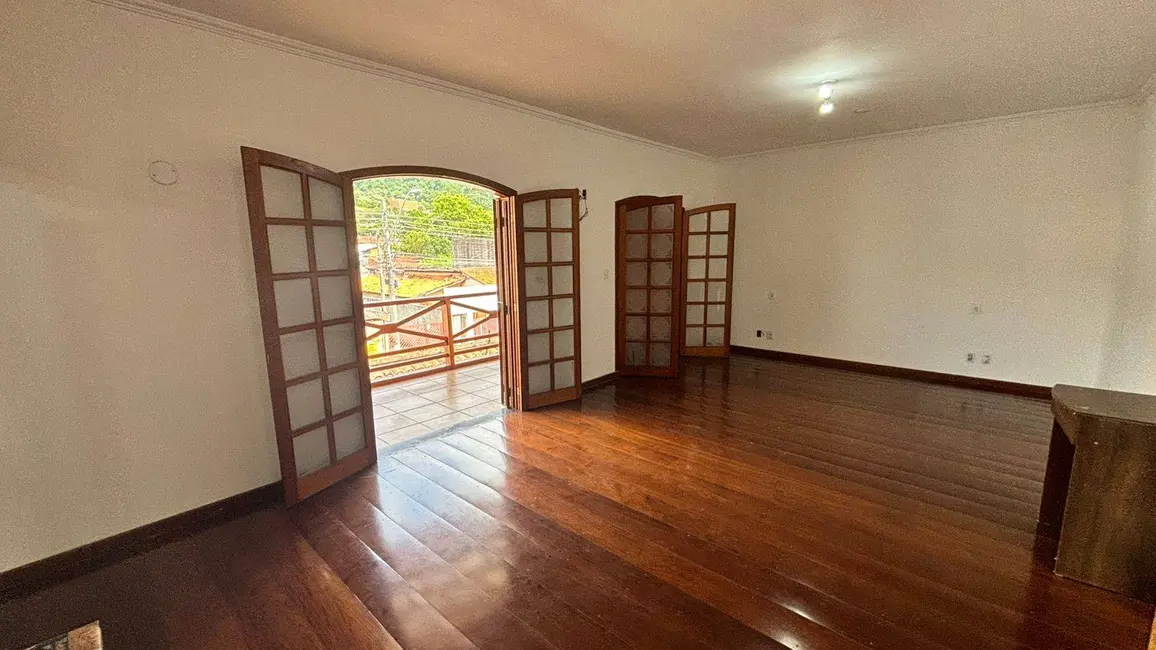Casa com 3 quartos à venda, 300m2 em Itupeva - SP - imagem 3 Foto 3 de Casa com 3 quartos à venda, 300m2 em Itupeva - SP