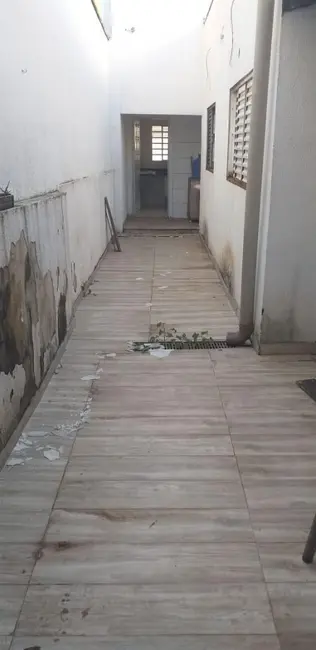 Casa com 2 quartos à venda e para alugar em Vila São Francisco, Bauru - SP - imagem 9 Foto 9 de Casa com 2 quartos à venda e para alugar em Vila São Francisco, Bauru - SP