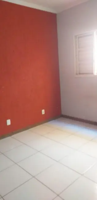 Casa com 2 quartos à venda e para alugar em Vila São Francisco, Bauru - SP - imagem 3 Foto 3 de Casa com 2 quartos à venda e para alugar em Vila São Francisco, Bauru - SP