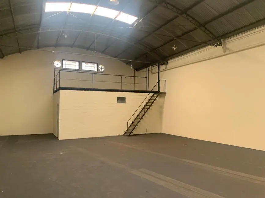 Foto 2 de Sala Comercial para alugar, 330m2 em Vila Engler, Bauru - SP