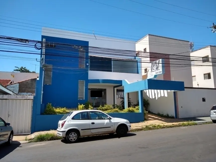 Foto 1 de Sala Comercial à venda e para alugar, 760m2 em Vila Cardia, Bauru - SP