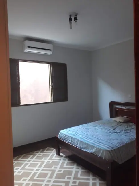 Casa com 4 quartos para alugar em Jardim América, Bauru - SP - imagem 4 Foto 4 de Casa com 4 quartos para alugar em Jardim América, Bauru - SP