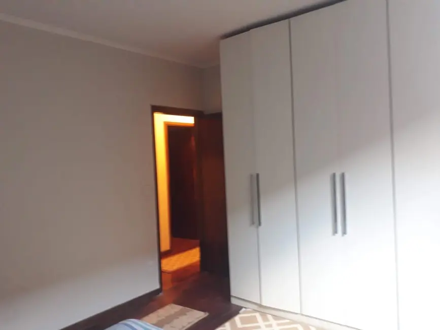 Casa com 4 quartos para alugar em Jardim América, Bauru - SP - imagem 8 Foto 8 de Casa com 4 quartos para alugar em Jardim América, Bauru - SP