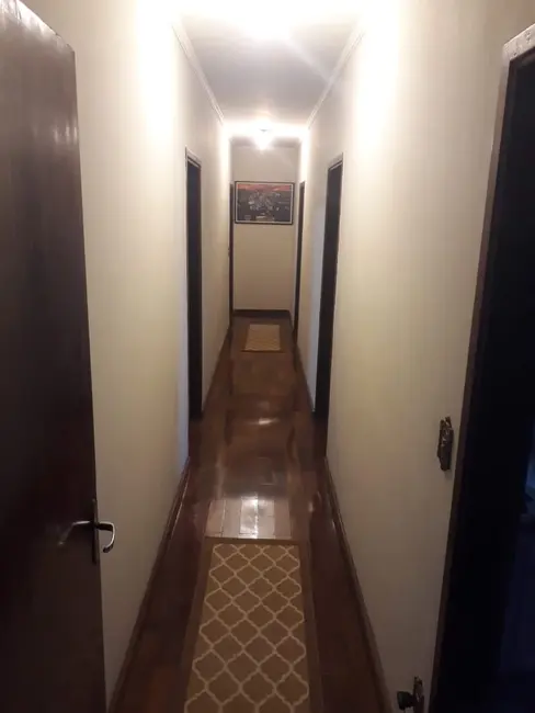 Foto 1 de Casa com 4 quartos para alugar em Jardim América, Bauru - SP