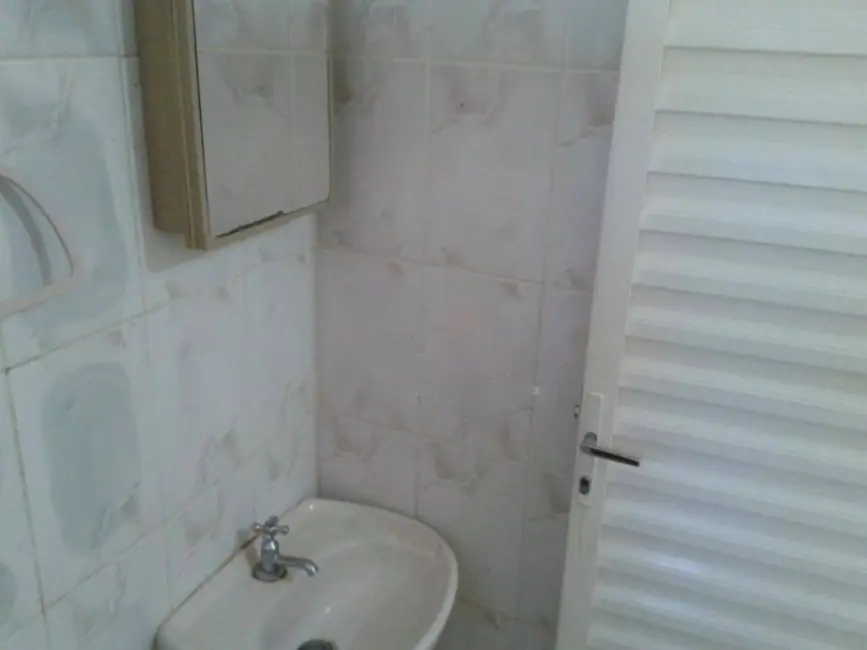 Kitnet com 1 quarto para alugar, 30m2 em Jardim Colonial, Bauru - SP - imagem 7 Foto 7 de Kitnet com 1 quarto para alugar, 30m2 em Jardim Colonial, Bauru - SP