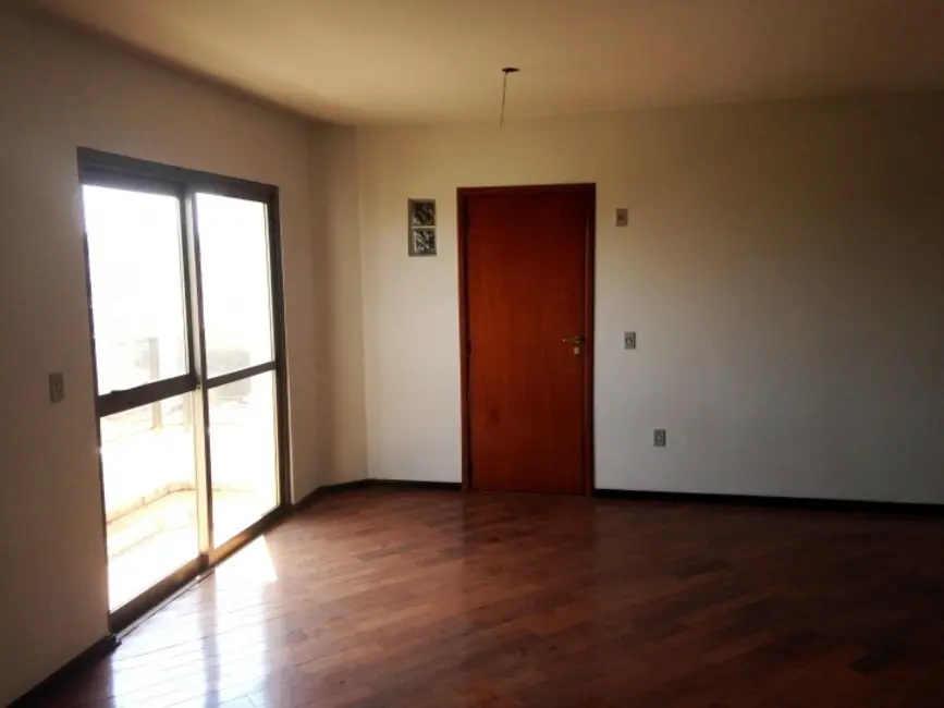 Foto 2 de Apartamento com 3 quartos à venda, 1000m2 em Jardim Estoril, Bauru - SP