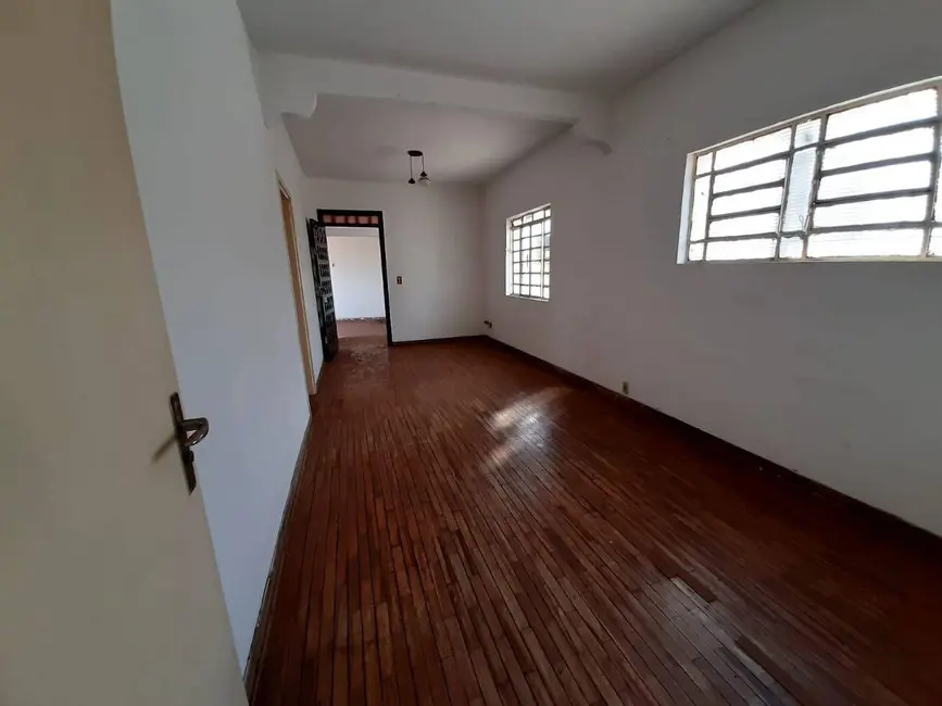 Foto 1 de Casa com 2 quartos à venda e para alugar em Parque Vista Alegre, Bauru - SP