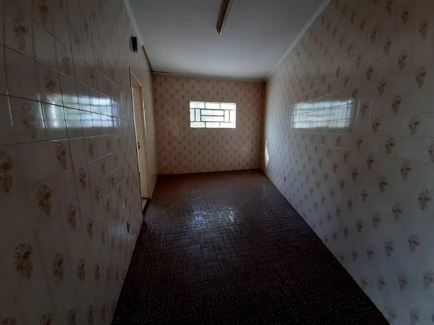 Foto 2 de Casa com 2 quartos à venda e para alugar em Parque Vista Alegre, Bauru - SP