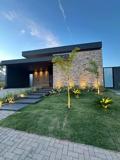 Casa com 3 quartos à venda e para alugar em Bauru - SP - imagem 1 Foto 1 de Casa com 3 quartos à venda e para alugar em Bauru - SP