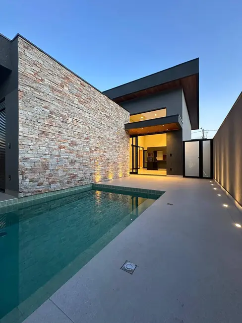 Casa com 3 quartos à venda e para alugar em Bauru - SP - imagem 4 Foto 4 de Casa com 3 quartos à venda e para alugar em Bauru - SP