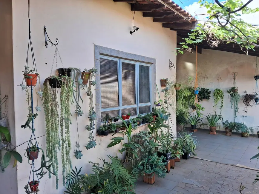 Foto 1 de Casa com 3 quartos à venda em Jardim Solange, Bauru - SP