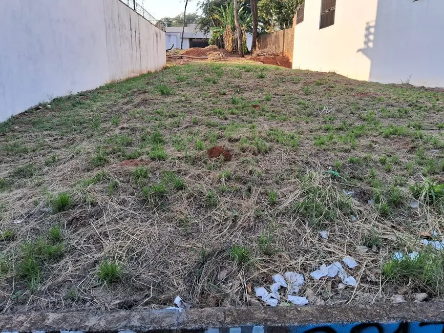Foto 1 de Terreno / Lote à venda, 330m2 em Jardim Colonial, Bauru - SP