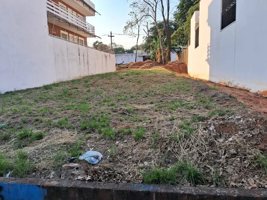 Foto 2 de Terreno / Lote à venda, 330m2 em Jardim Colonial, Bauru - SP