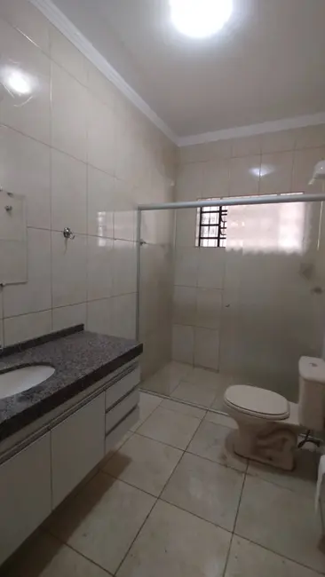 Casa com 3 quartos à venda e para alugar, 250m2 em Jardim América, Bauru - SP - imagem 9 Foto 9 de Casa com 3 quartos à venda e para alugar, 250m2 em Jardim América, Bauru - SP