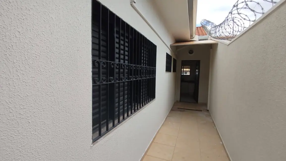 Casa com 3 quartos à venda e para alugar, 250m2 em Jardim América, Bauru - SP - imagem 4 Foto 4 de Casa com 3 quartos à venda e para alugar, 250m2 em Jardim América, Bauru - SP