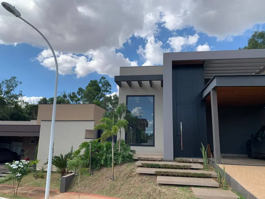 Foto 1 de Casa com 3 quartos à venda, 346m2 em Vila Santista, Bauru - SP