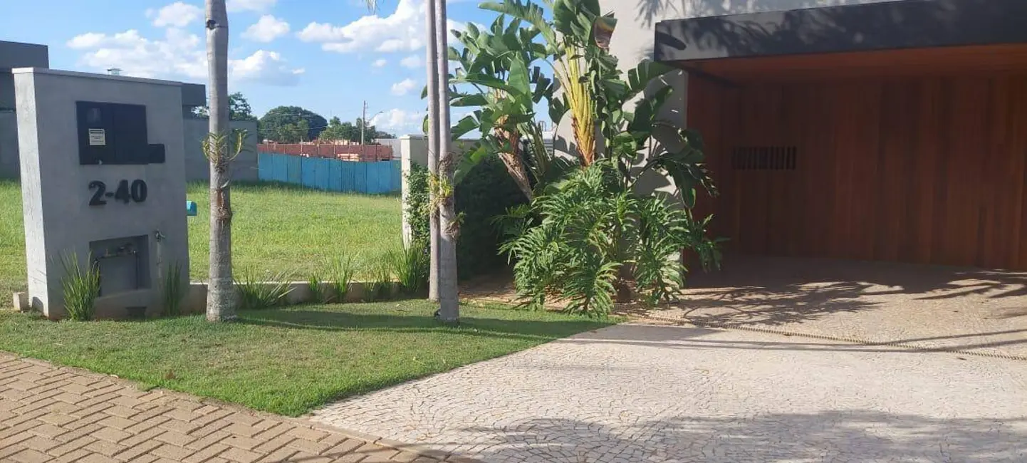 Casa com 3 quartos à venda, 420m2 em Bauru - SP - imagem 3 Foto 3 de Casa com 3 quartos à venda, 420m2 em Bauru - SP