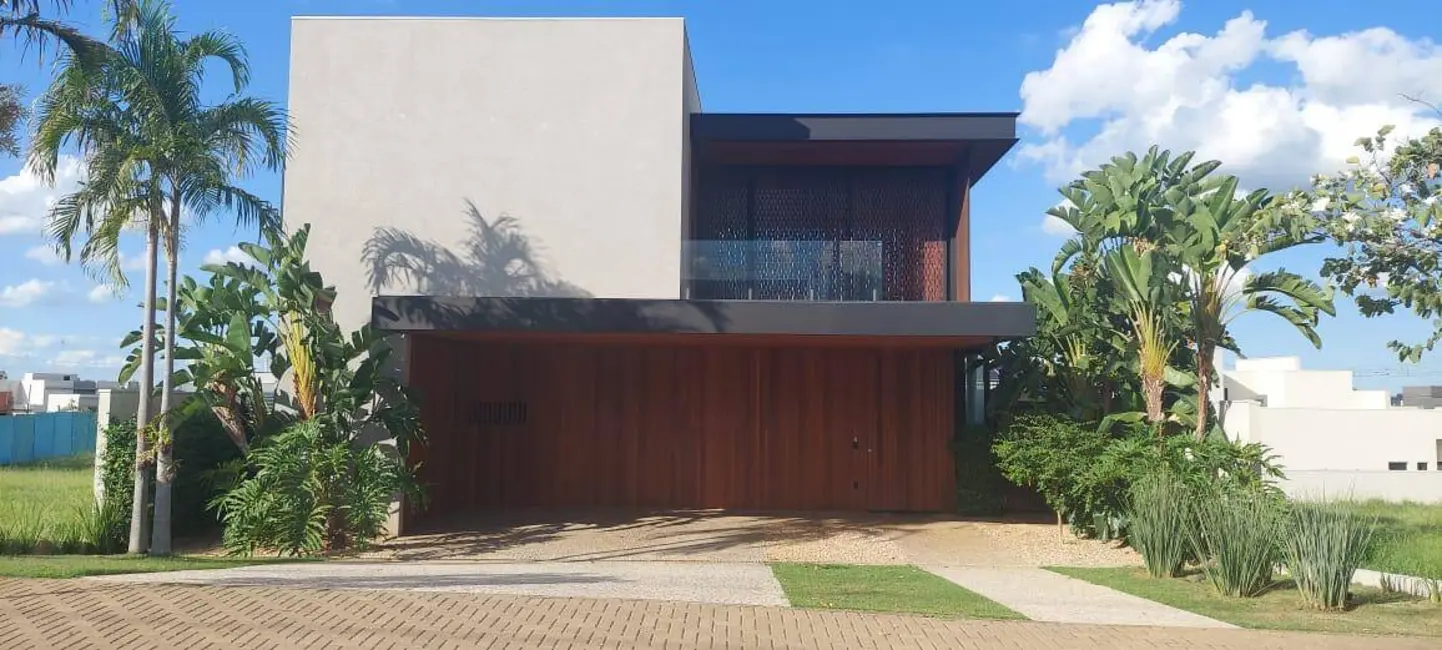 Casa com 3 quartos à venda, 420m2 em Bauru - SP - imagem 1 Foto 1 de Casa com 3 quartos à venda, 420m2 em Bauru - SP